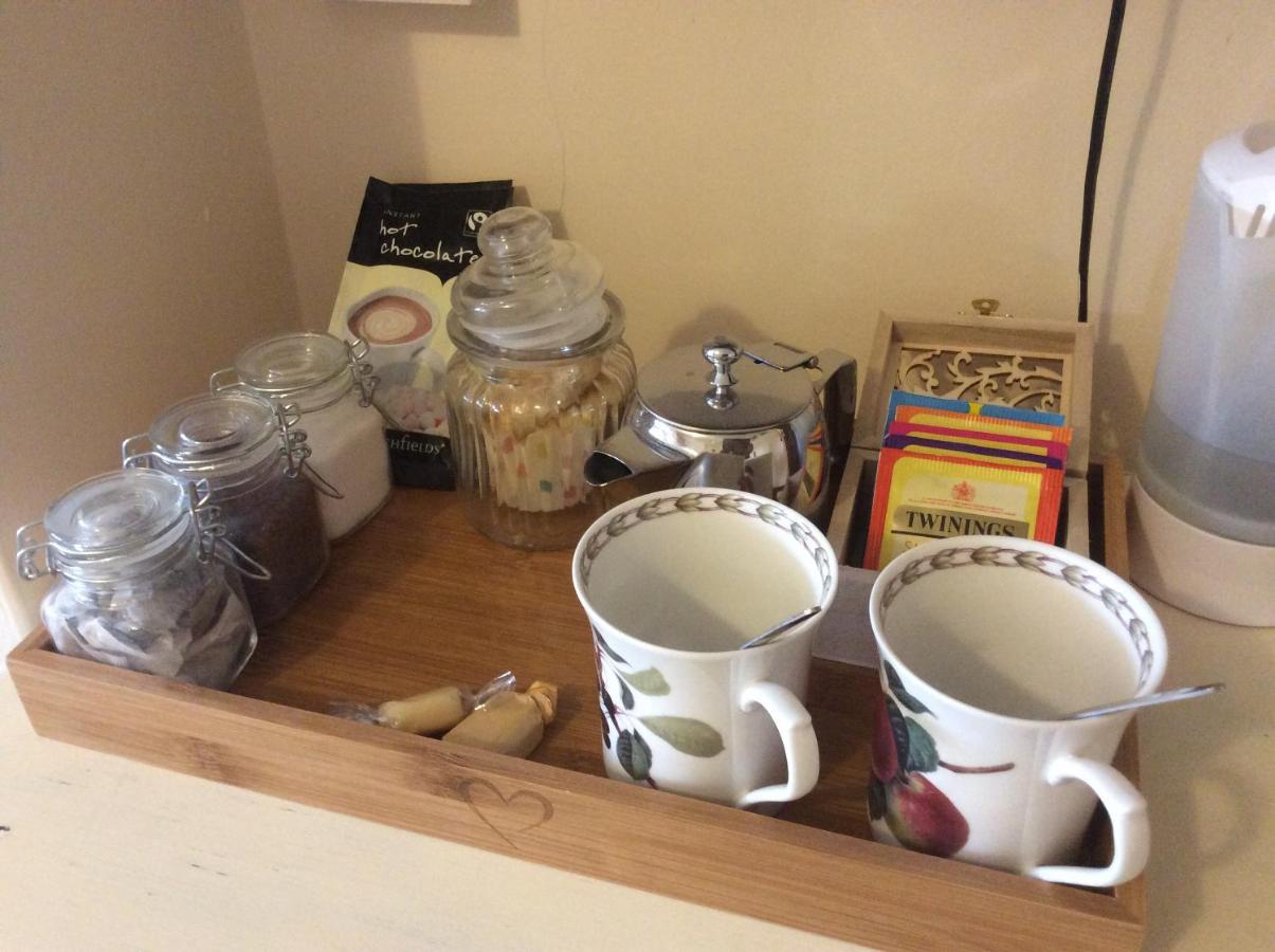 Bed and Breakfast The Poplars Newbold on Stour Экстерьер фото